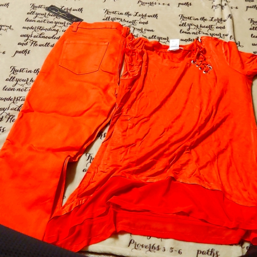 Massey blouse and pants (orange)